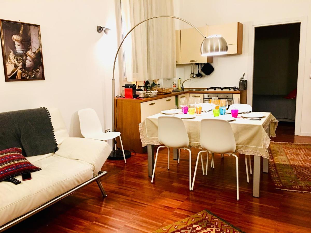 ボローニャA Casa Di Enzaアパートメント エクステリア 写真